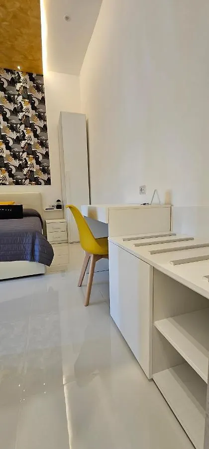 Suites Silo Neapel 0*,