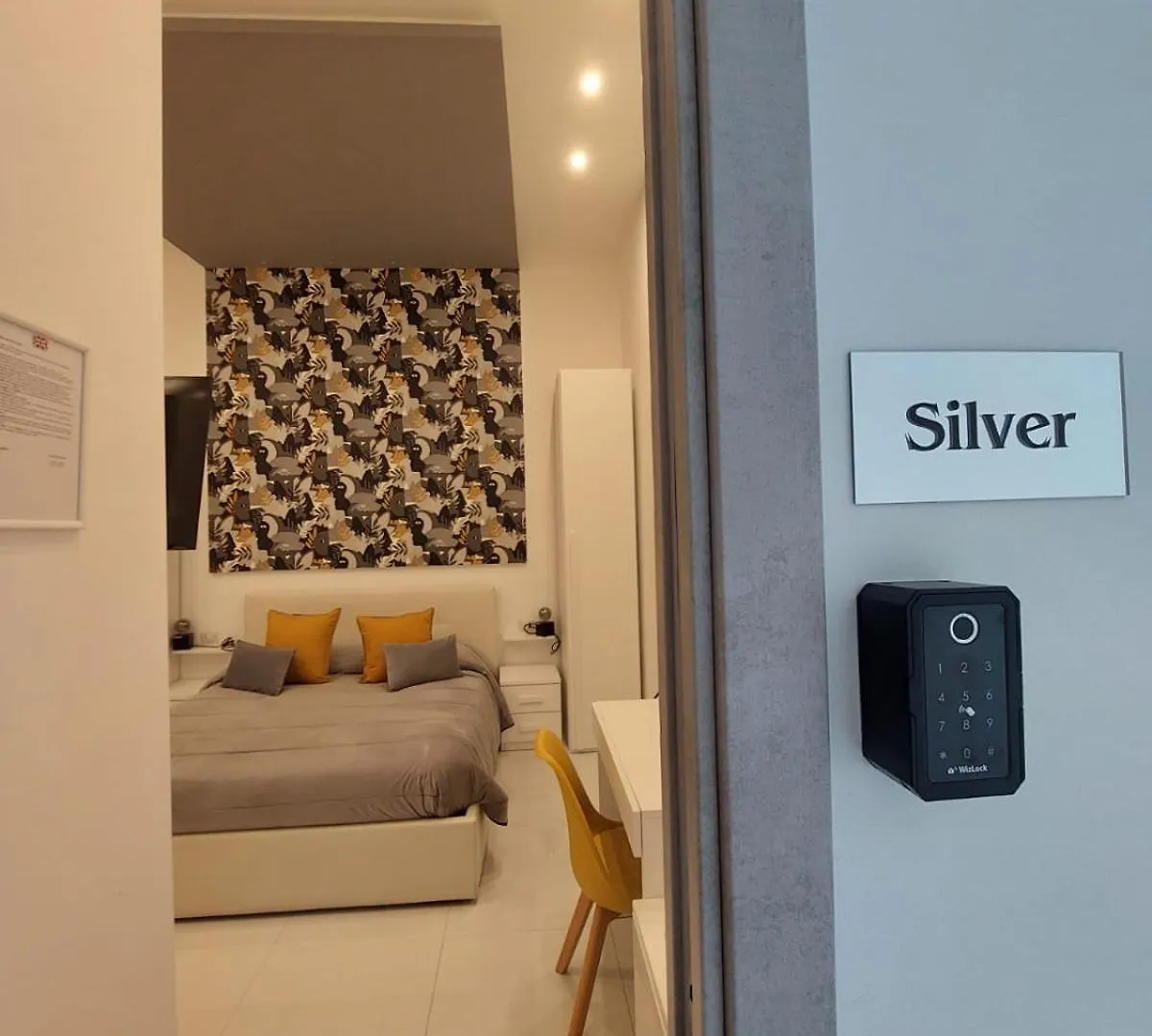 Suites Silo Neapel 0*,